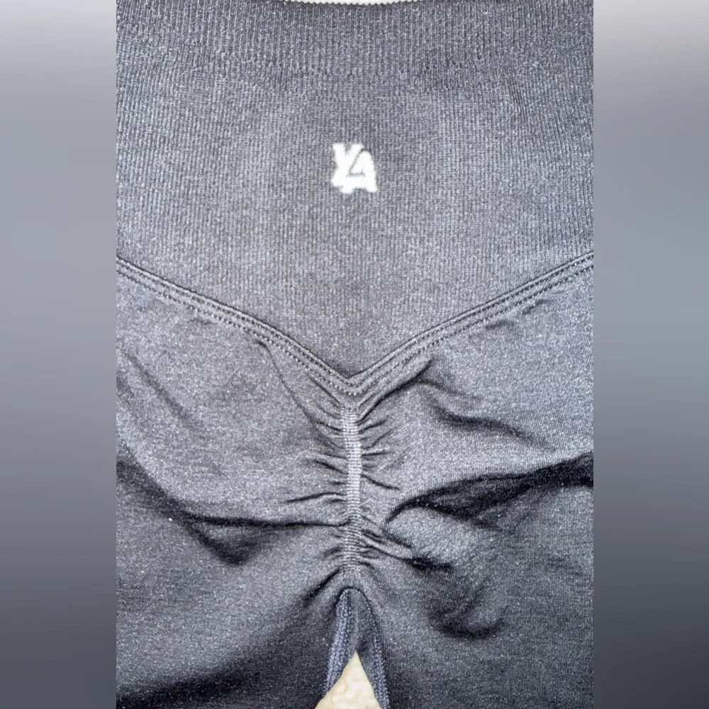 NWT YoungLA W128 LEGACY SEAMLESS SHORTS - Picture 10 of 14